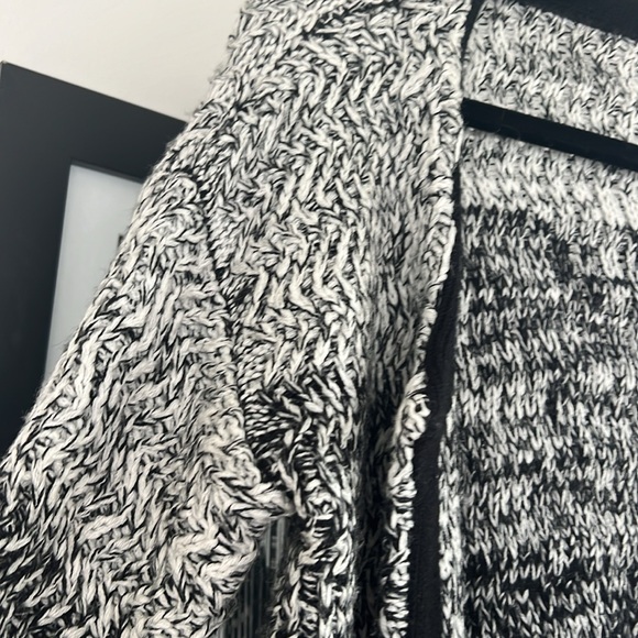 Rococo Long Sleeve - Picture 5 of 8